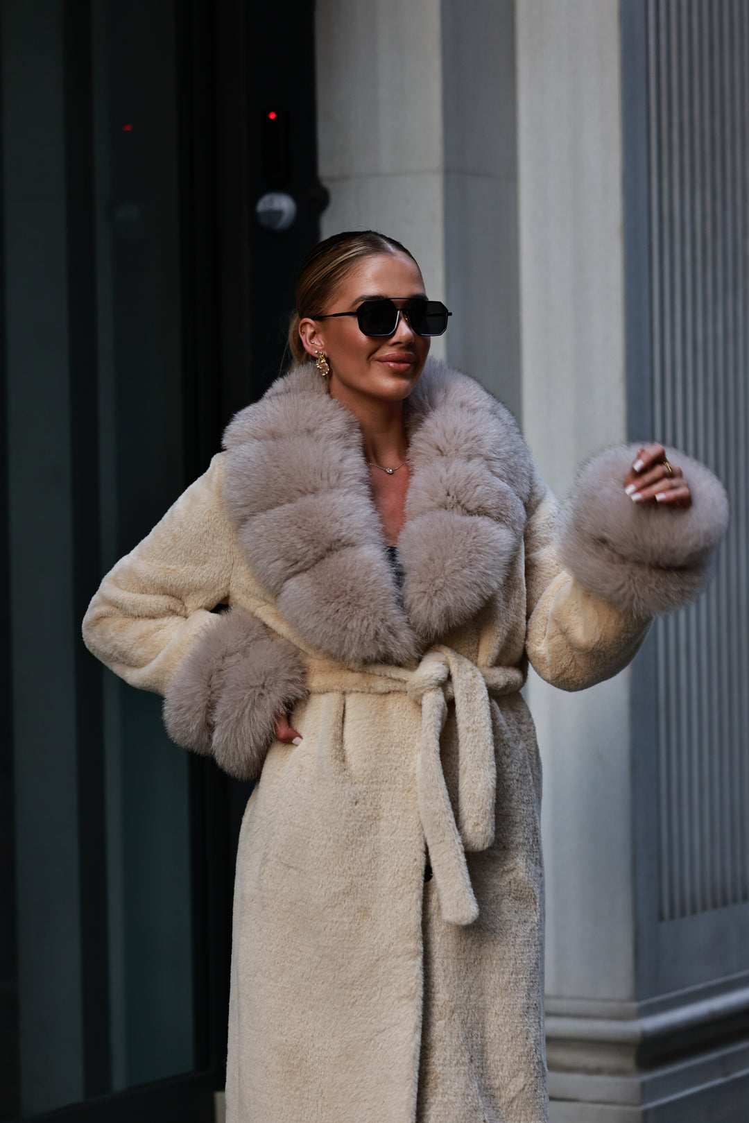 Kabát Lucis kávová