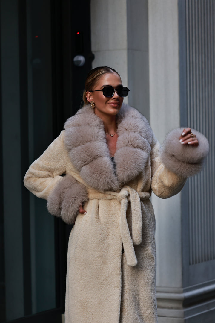 Kabát Lucis kávová