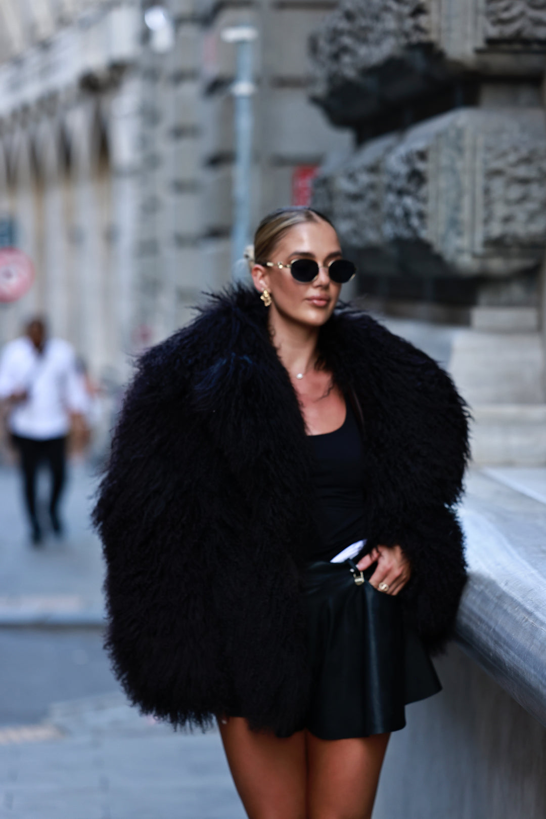 Kožuch Mongolian čierna