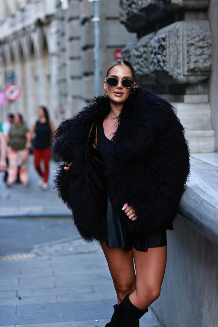 Kožuch Mongolian čierna