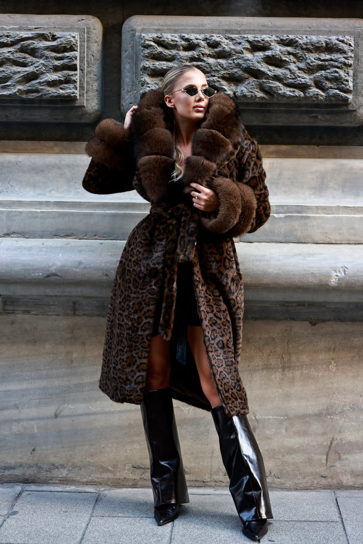 COAT LEO