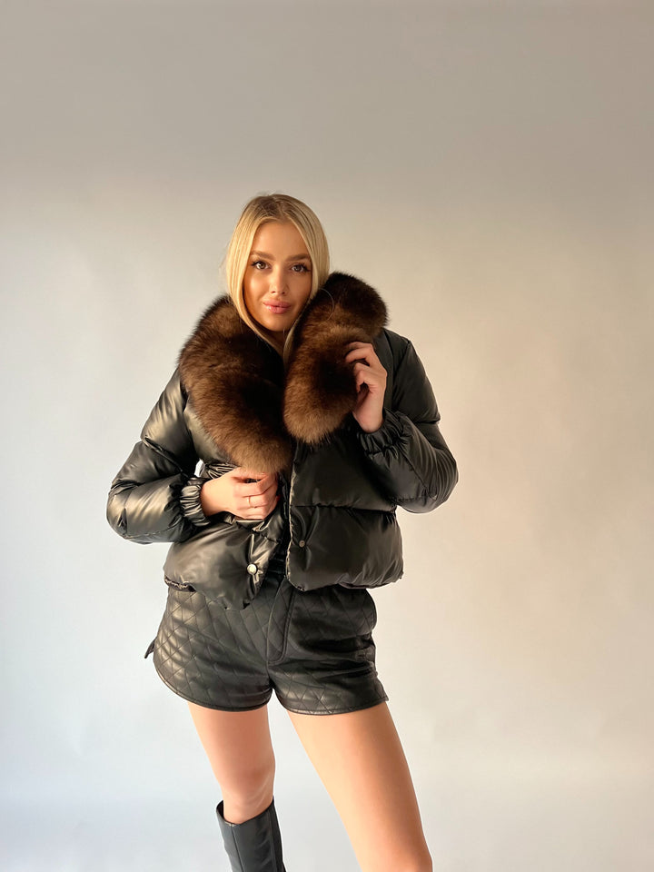 Perleťová bunda s kapucňou